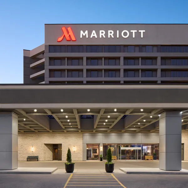 Toronto Airport Marriott Hotel exterior